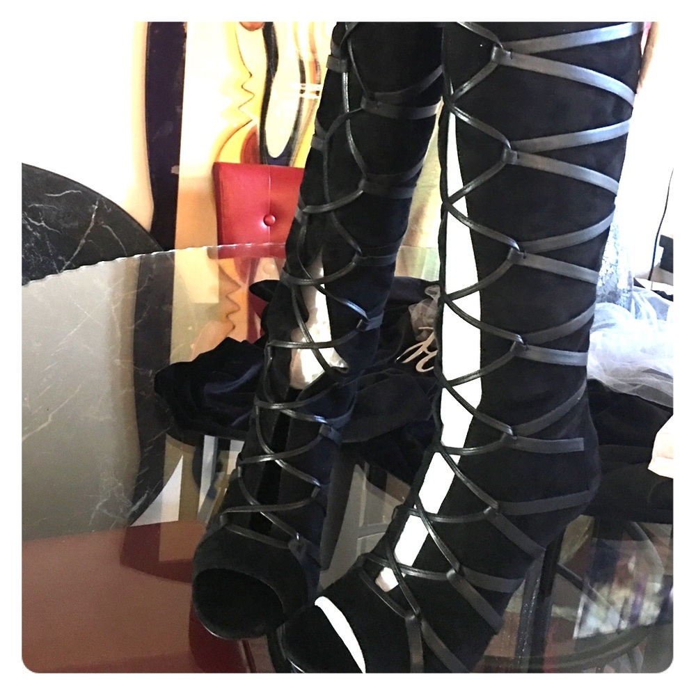 Vince Camuto Laced Peep Toe Boot ( Size 10)